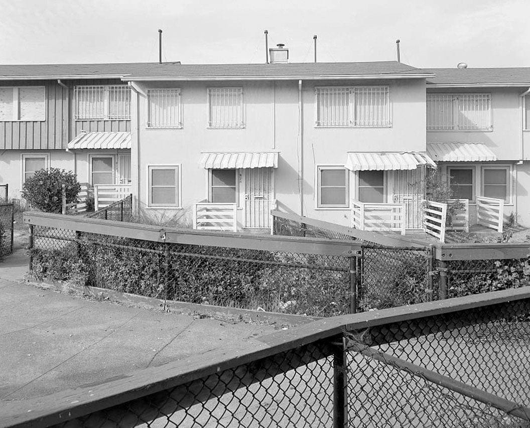 Historic Photo : Easter Hill Village, Building No. 34, East side of Corto Square, Richmond, Contra Costa County, CA 4 Photograph