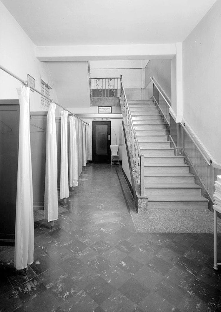 Historic Photo : Bathhouse Row, Lamar Bathhouse, Central Avenue, Hot Springs, Garland County, AR 4 Photograph