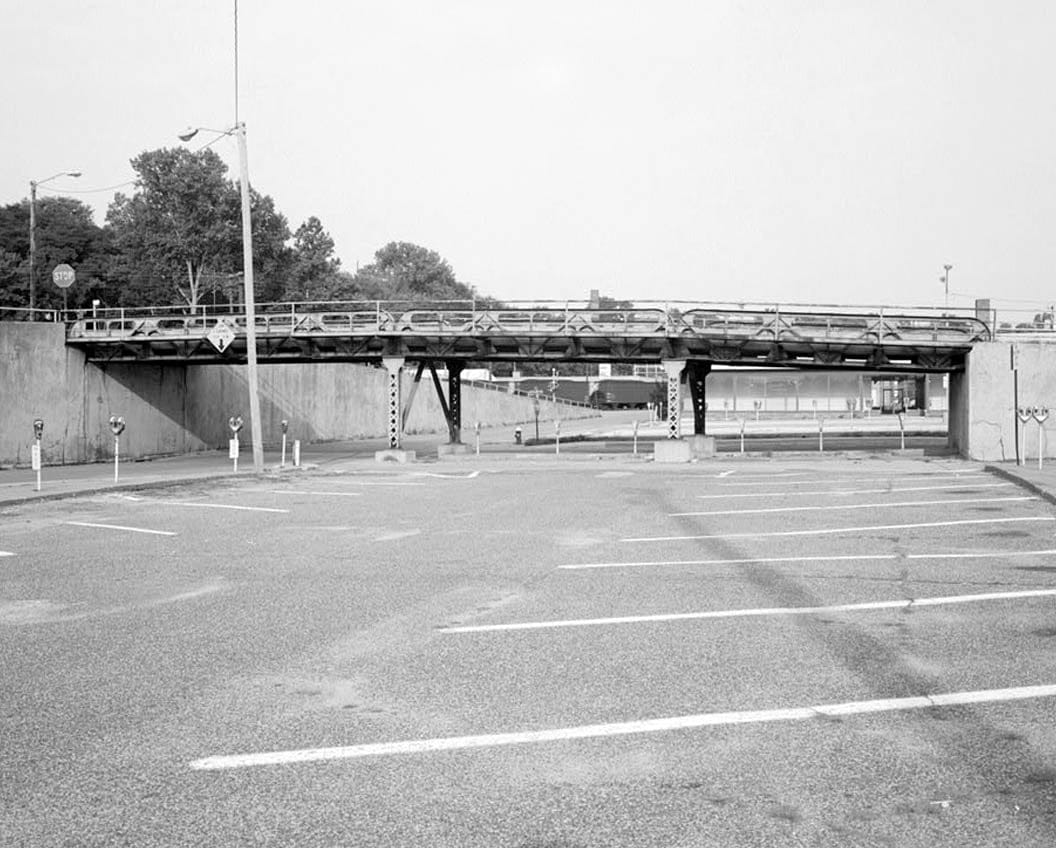 Historic Photo : Sixth Street Viaduct, Spanning Burlington Northern Railroad & Valley Street, Burlington, Des Moines County, IA 13 Photograph