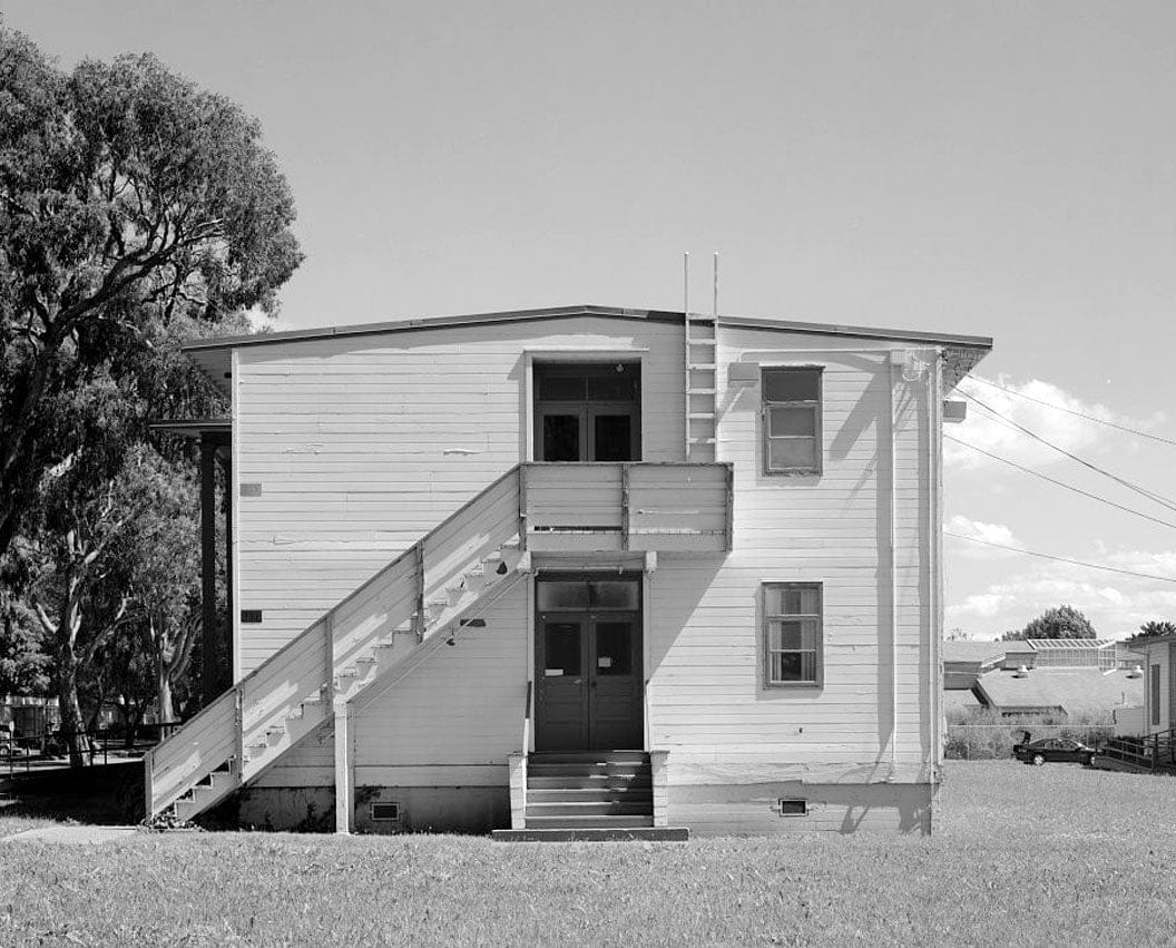 Historic Photo : Mare Island Naval Shipyard, WAVES Officers Quarters, Cedar Avenue, west side between Tisdale Avenue & Eighth Street, Vallejo, Solano County, CA 2 Photograph