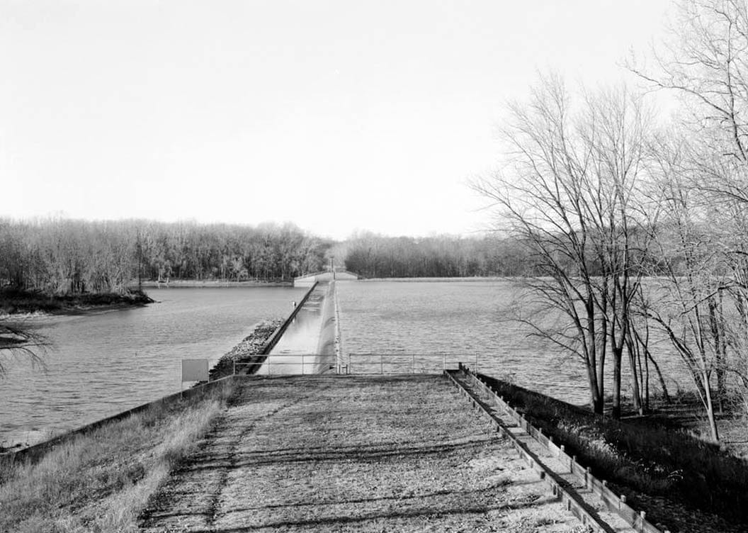 Historic Photo : Mississippi River 9-Foot Channel Project, Lock & Dam No. 16, Upper Mississippi River, Muscatine, Muscatine County, IA 1 Photograph