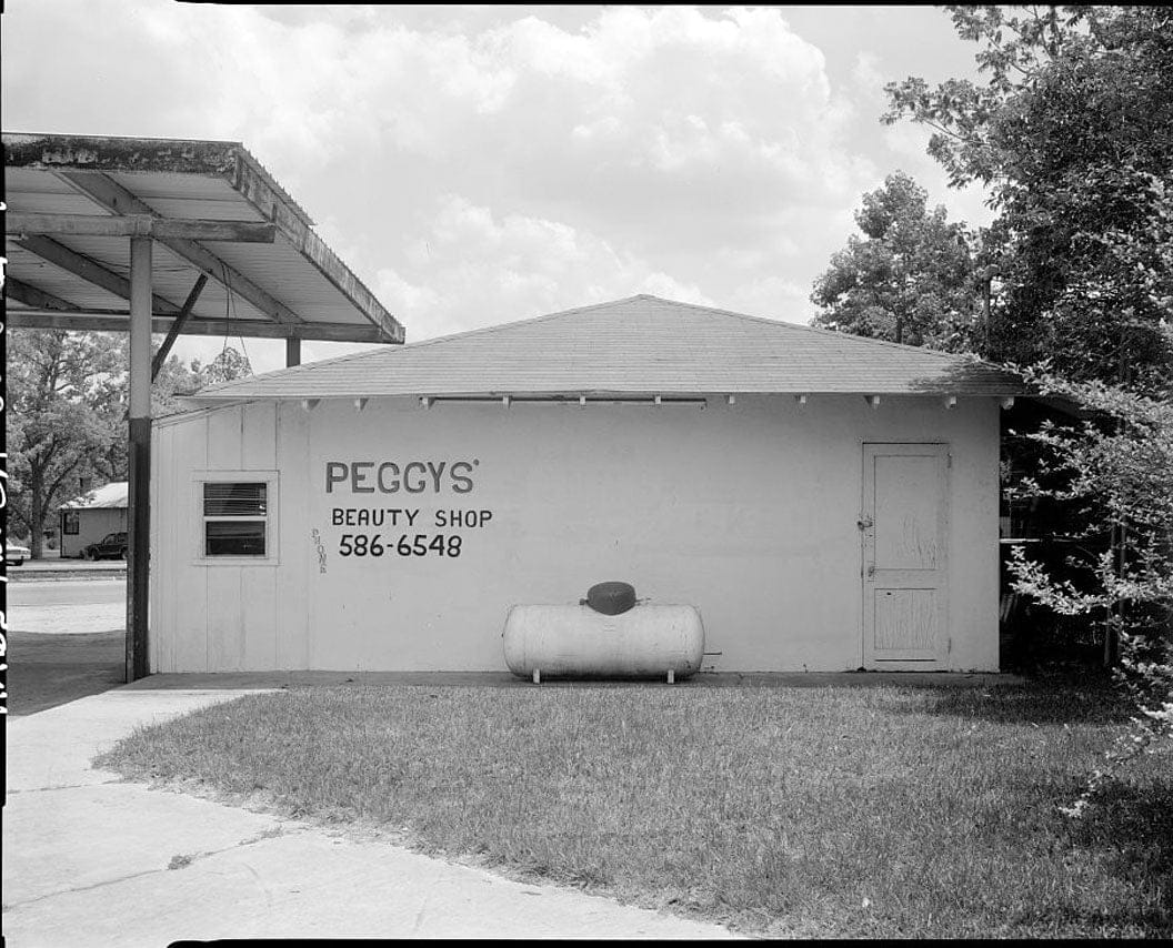 Historic Photo : Peggy's Beauty Shop, U.S. Highway 341 at South Church Street, Odum, Wayne County, GA 1 Photograph