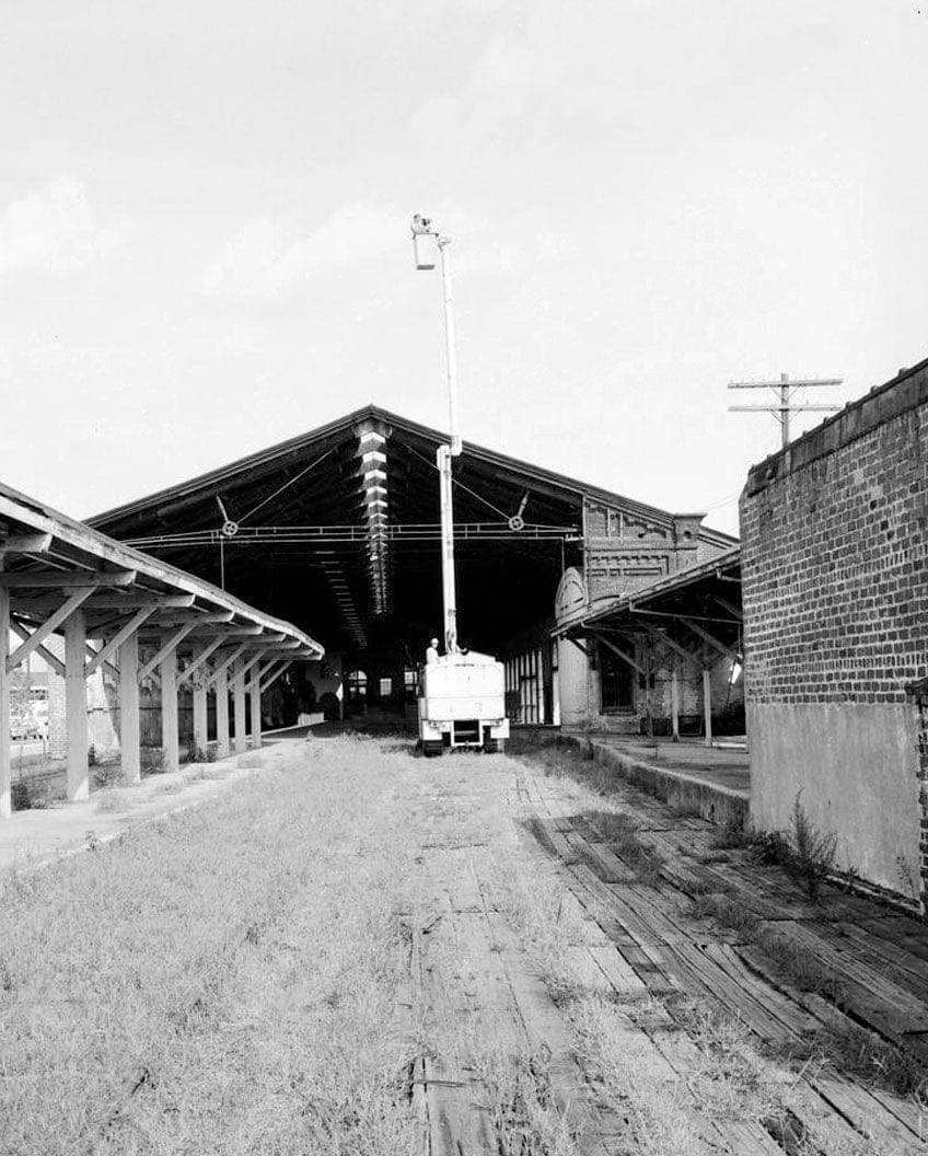 Historic Photo : Central of Georgia Railway, Passenger Station & Train Shed, Corner of Louisville (Railroad) Road & West Broad Street, Savannah, Chatham County, GA 10 Photograph