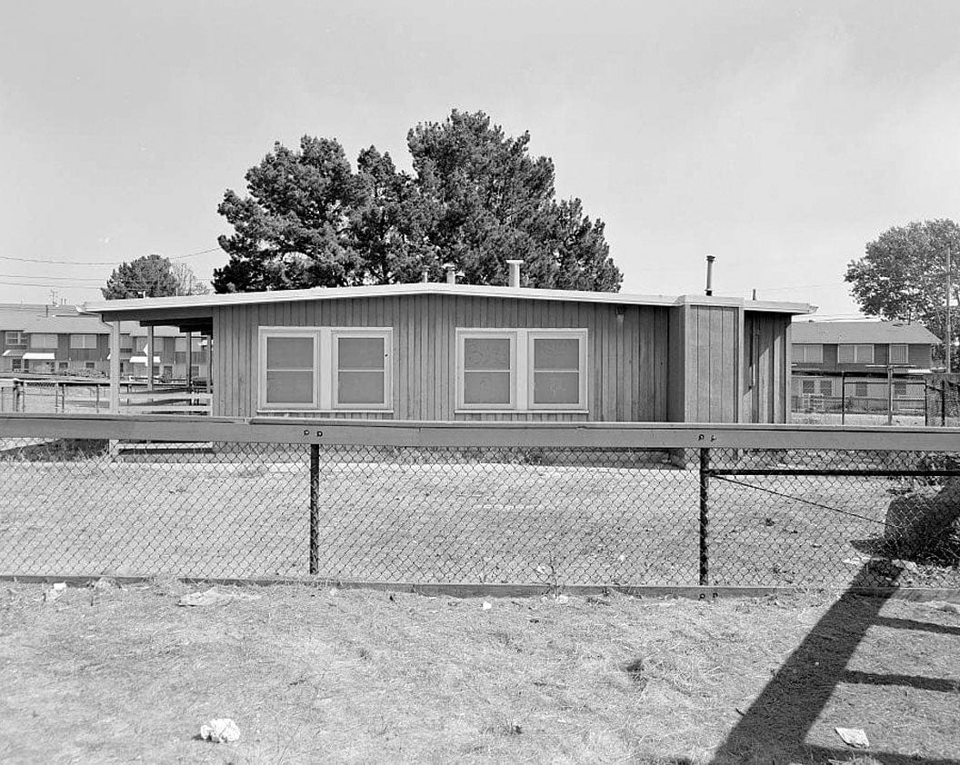 Historic Photo : Easter Hill Village, Building No. 18, West side of South Twenty-Sixth Street, north of Hinkley Avenue, Richmond, Contra Costa County, CA 3 Photograph