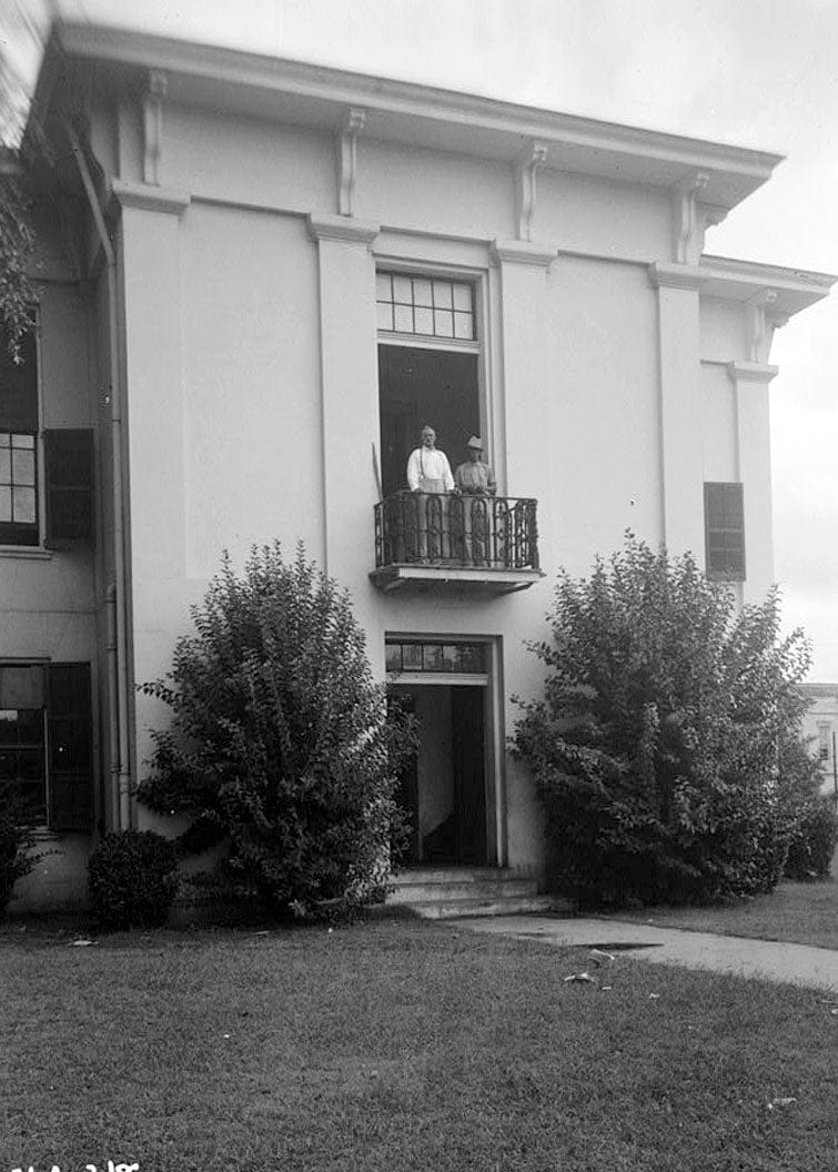 Historic Photo : Greene County Courthouse, Main & Boligee Streets, Prairie & Monroe Avenues, Eutaw, Greene County, AL 2 Photograph