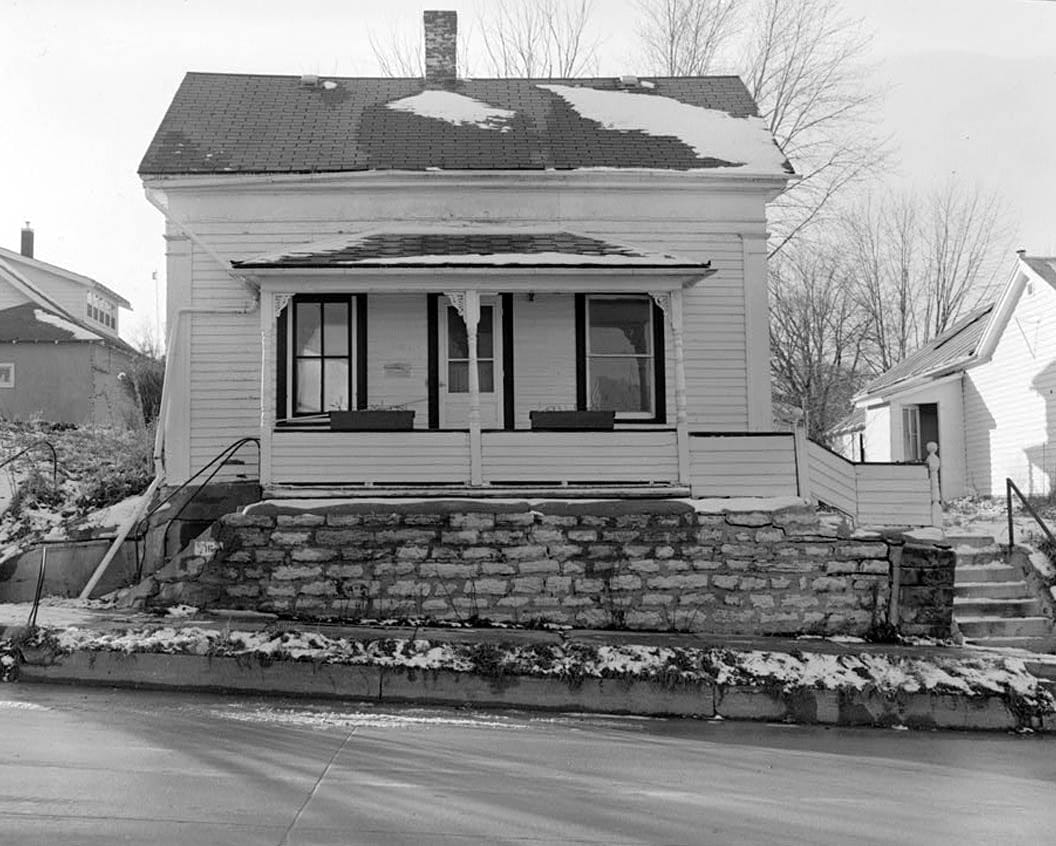 Historic Photo : P. J. Almquist House, 16 Second Street Northwest, Waukon, Allamakee County, IA 8 Photograph