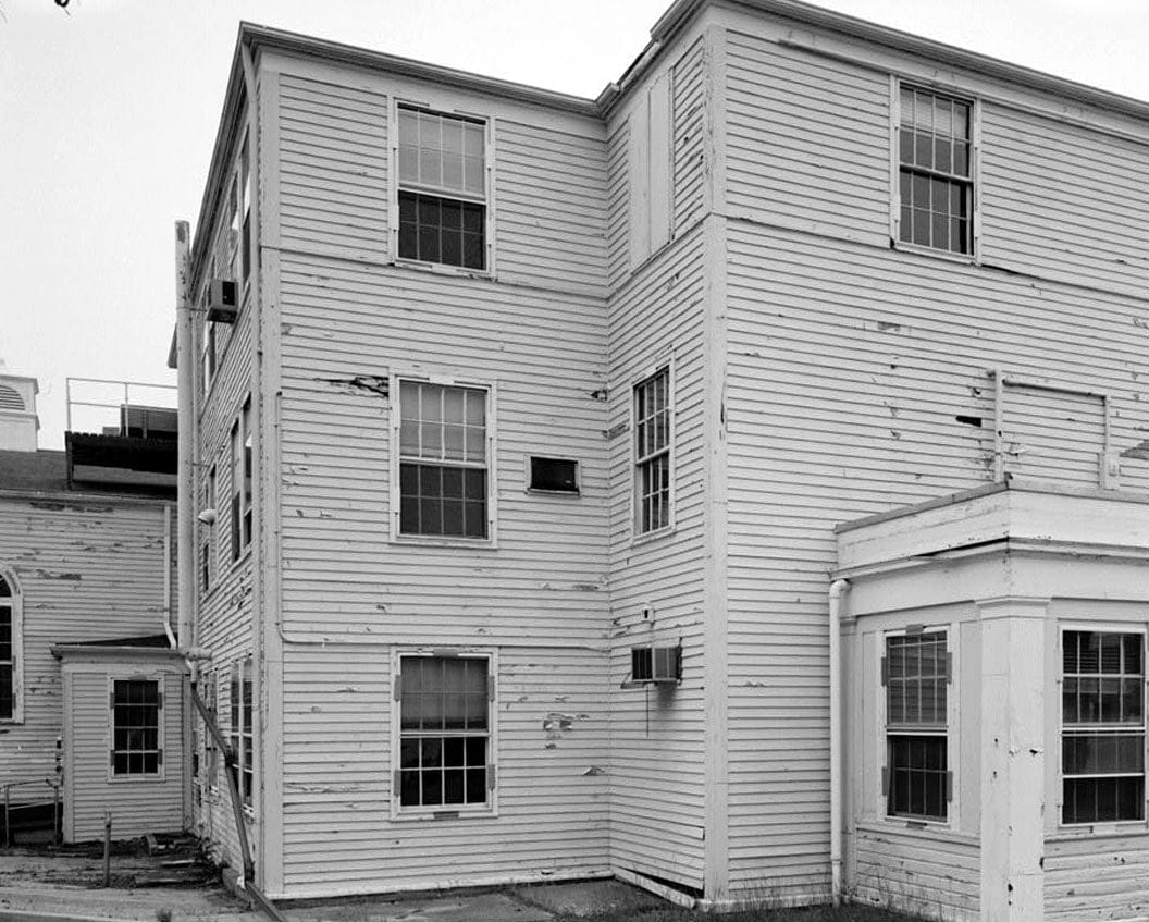 Naval Undersea Warfare Center, Bowditch Hall, 600 feet east of Smith Street & 350 feet south of Columbia Cove, West bank of Thames River, New London, New London County, CT 3