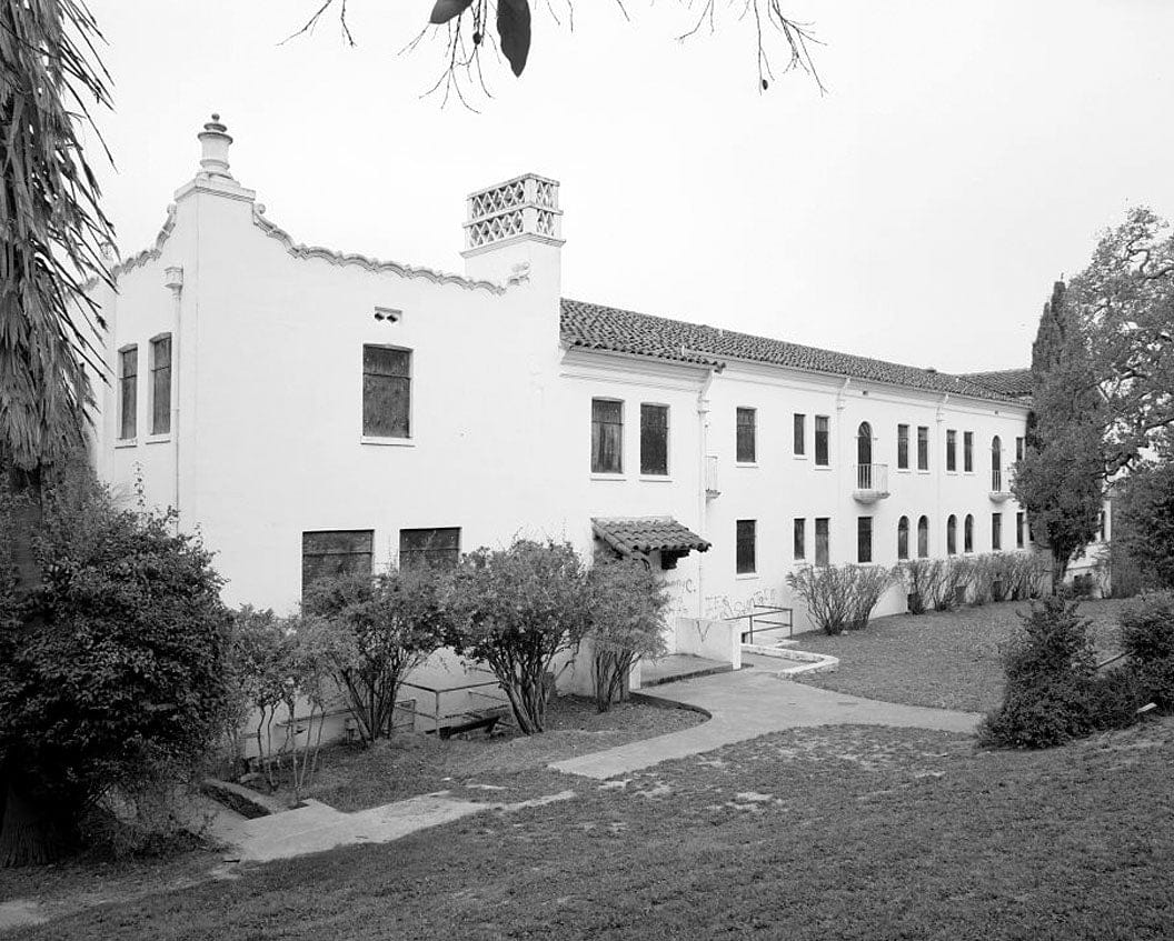 Historic Photo : Hamilton Field, Bachelor Officers' Quarters, 201 Sunset Drive, Novato, Marin County, CA 3 Photograph