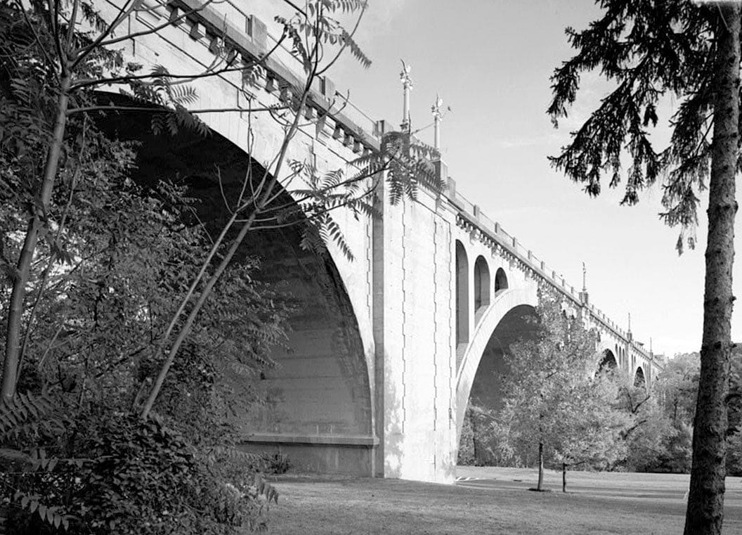 Historic Photo : Connecticut Avenue Bridge, Spans Rock Creek & Potomac Parkway at Connecticut Avenue, Washington, District of Columbia, DC 4 Photograph