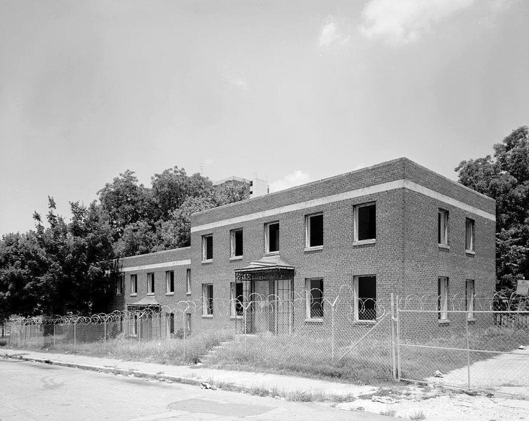 Historic Photo : Techwood Homes, Building No. 11, 115-119 Mills Street, Atlanta, Fulton County, GA 1 Photograph