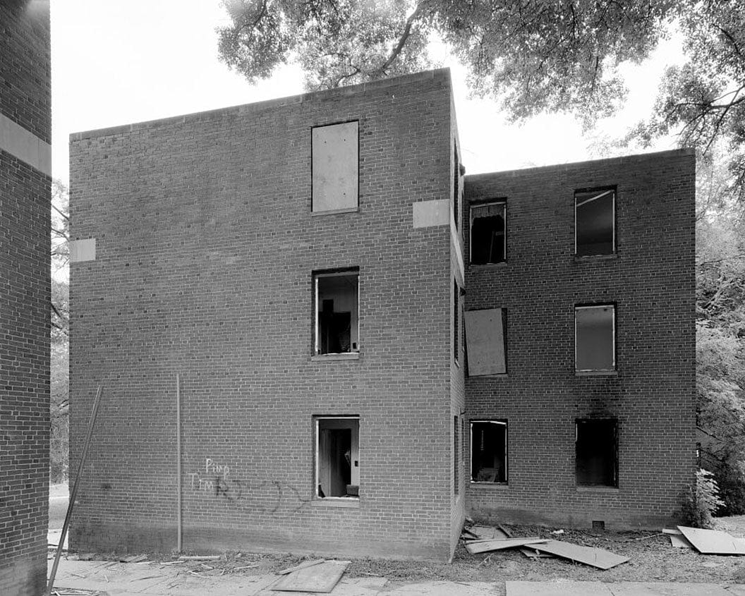 Historic Photo : Techwood Homes, Building No. 13, 462-468 Techwood Drive & 157-161 Hunnicutt Street, Atlanta, Fulton County, GA 4 Photograph