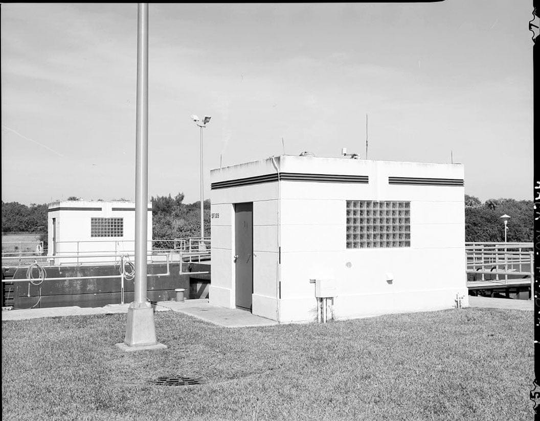 Historic Photo : St. Lucie Canal, St. Lucie Lock No. 1, St. Lucie, Cross State Canal, Okeechobee Intracoastal Waterway, Stuart, Martin County, FL 2 Photograph
