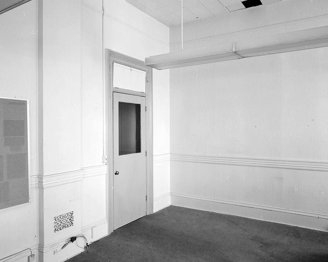 Mare Island Naval Shipyard, Old Administrative Offices, Eighth Street, north side between Railroad Avenue & Walnut Avenue, Vallejo, Solano County, CA 1