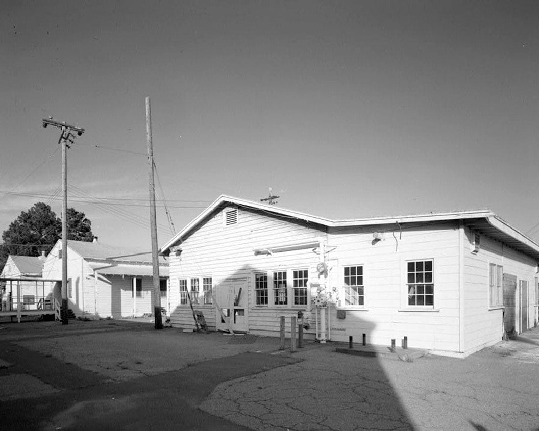 Historic Photo : Oakland Naval Supply Center, Civilian Quarters, Between East K Street & RR yard near Thirteenth Street, Oakland, Alameda County, CA 1 Photograph
