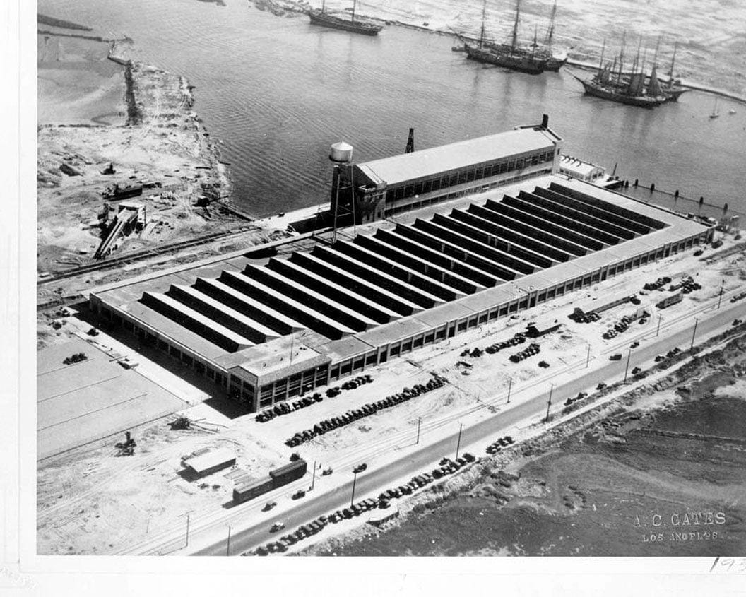 Historic Photo : Ford Motor Company Long Beach Assembly Plant, Assembly Building, 700 Henry Ford Avenue, Long Beach, Los Angeles County, CA 6 Photograph