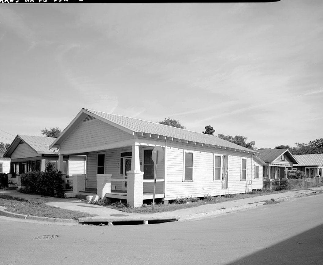 Historic Photo : Newport News & Old Point Railway & Electric Company, Trolley Barn & Administration Building, 3400 Victoria Boulevard, Hampton, Hampton, VA 5 Photograph