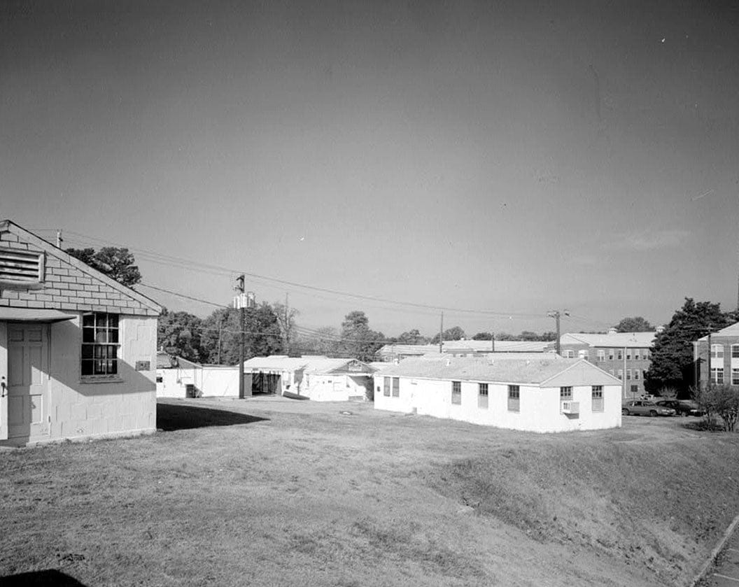 Historic Photo : Fort McPherson, World War II Station Hospital, Structures, Bordered by Hardee & Thorne Avenues & Howe Street, Atlanta, Fulton County, GA 1 Photograph