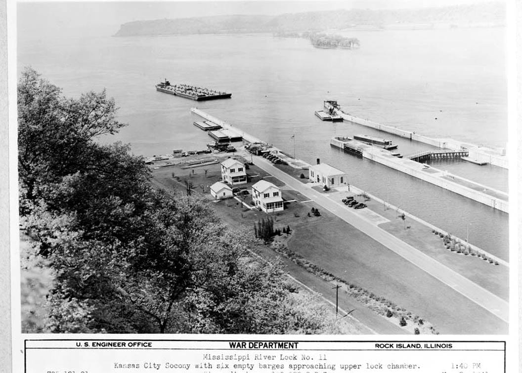 Historic Photo : Mississippi River 9-Foot Channel Project, Lock & Dam No. 11, Upper Mississippi River, Dubuque, Dubuque County, IA 32 Photograph