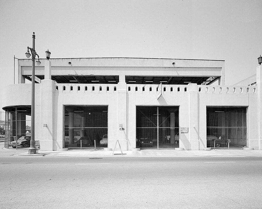 Historic Photo : Los Angeles Union Passenger Terminal, Mail, Baggage, & Express Building, 800 North Alameda Street, Los Angeles, Los Angeles County, CA 6 Photograph