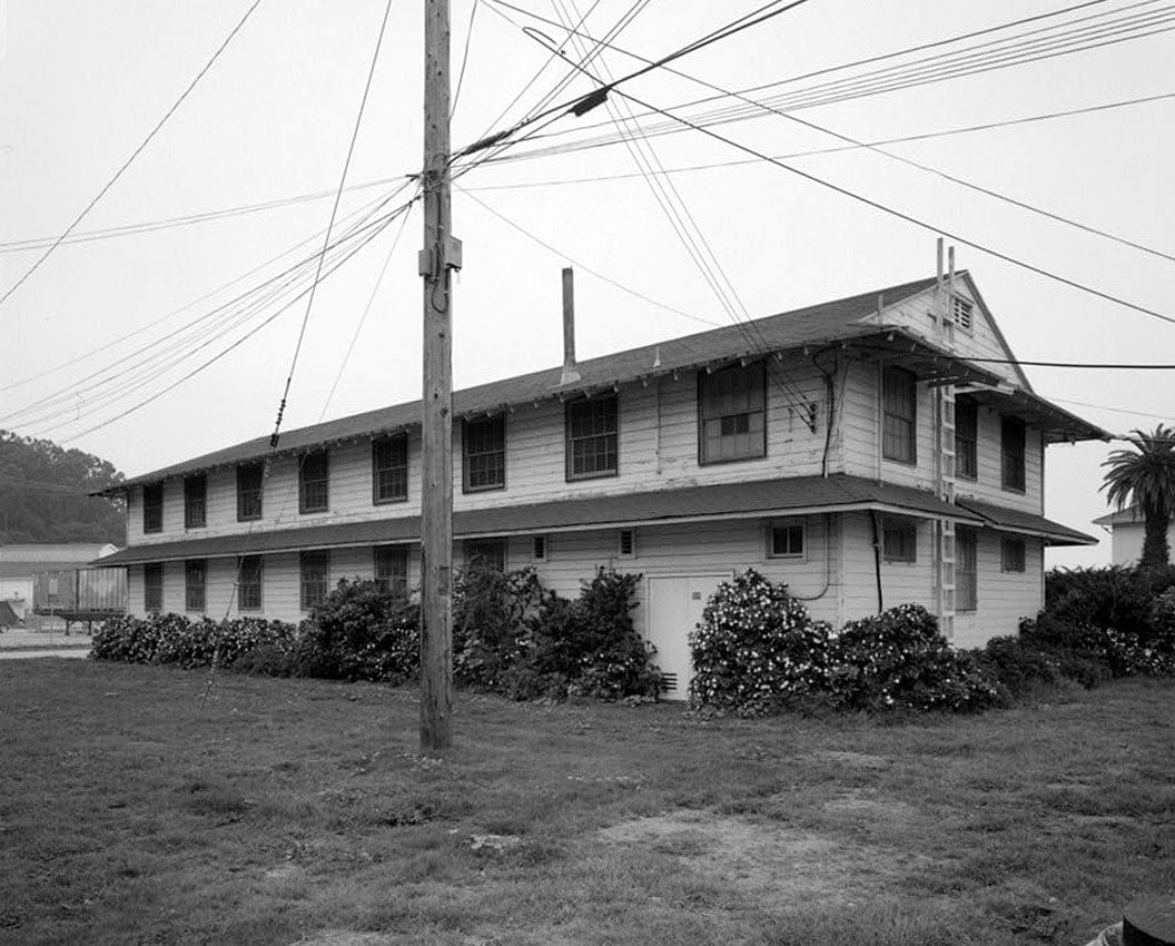 Presidio of San Francisco, Enlisted Men's Barracks Type, West end of Crissy Field, between Pearce & Maudlin Streets, San Francisco, San Francisco County, CA 16