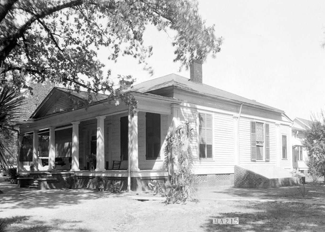 Historic Photo : Walthall House, State Route 61, Newbern, Hale County, AL 1 Photograph