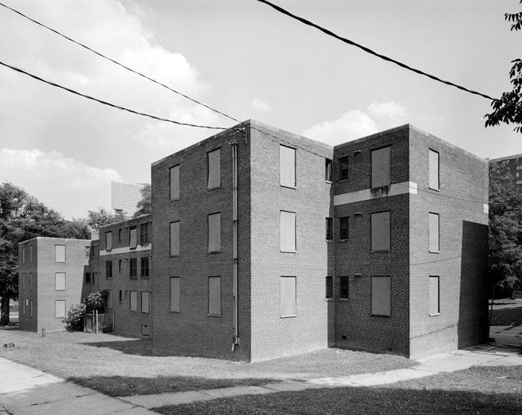 Historic Photo : Techwood Homes, Building No. 15, 476-480 Techwood Drive, Atlanta, Fulton County, GA 1 Photograph
