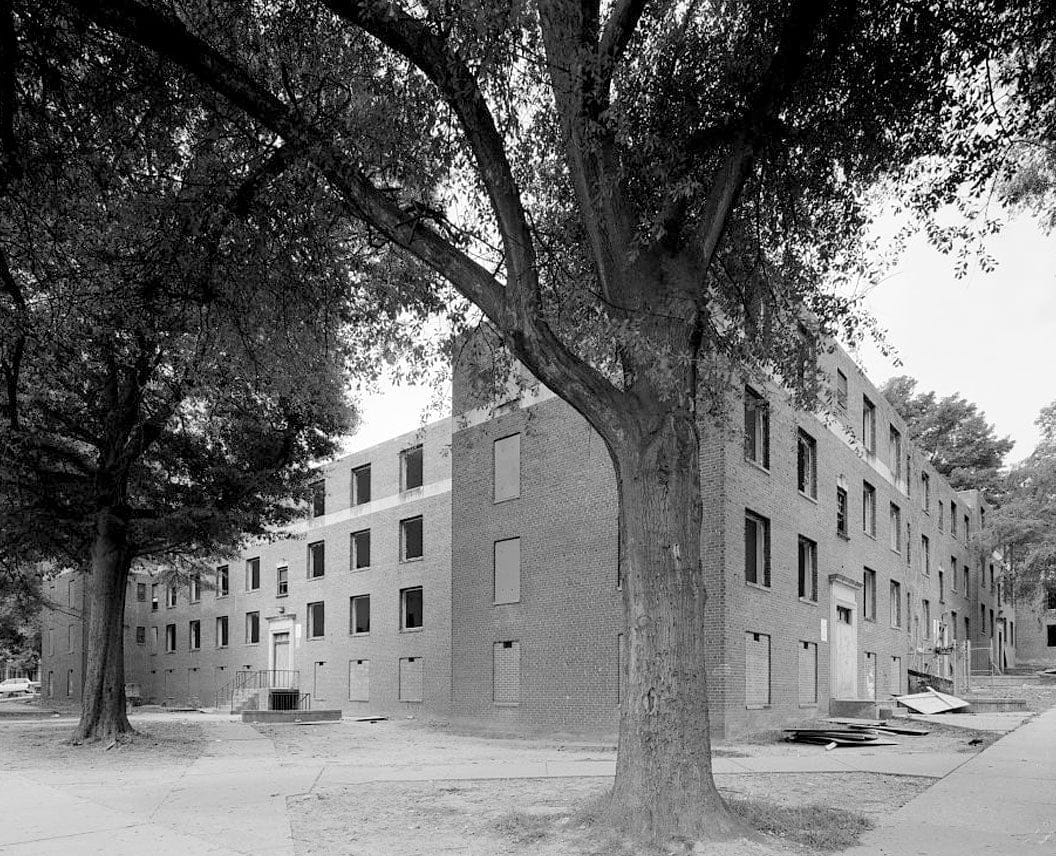 Historic Photo : Techwood Homes, Building No. 13, 462-468 Techwood Drive & 157-161 Hunnicutt Street, Atlanta, Fulton County, GA 9 Photograph