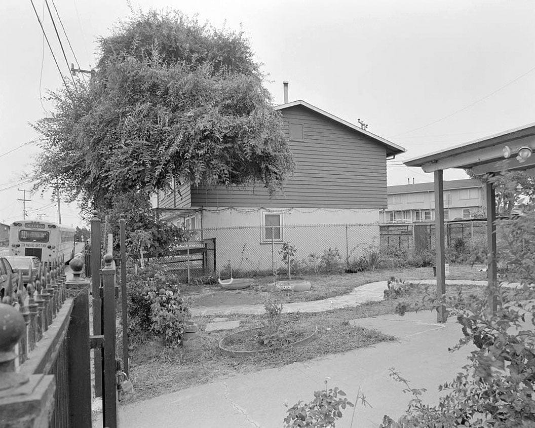 Historic Photo : Easter Hill Village, Building No. 43, West side of South Twenty-eighth Street, north of Foothill Avenue, Richmond, Contra Costa County, CA 2 Photograph