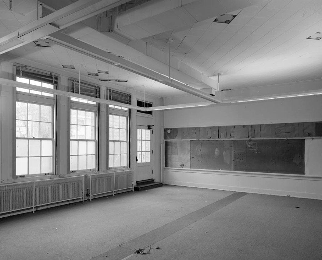 Historic Photo : Beverly Vista School, Manual Arts & Classroom Building, 200 South Elm Drive, Beverly Hills, Los Angeles County, CA 7 Photograph