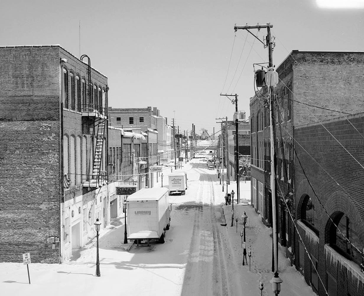 Historic Photo : Morris Avenue Warehouse District, 2000-2400 blocks of Morris Avenue & 2100-2500 blocks of First Avenue, North, Birmingham, Jefferson County, AL 1 Photograph