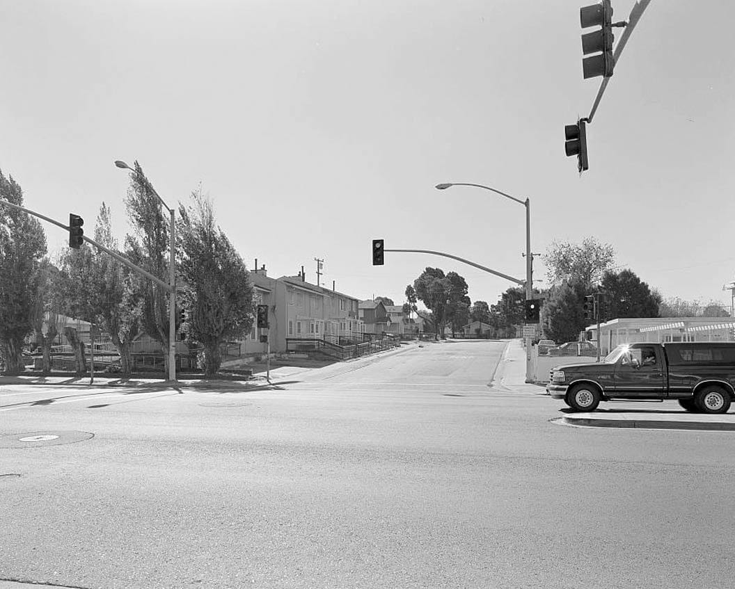 Easter Hill Village, Bordered by South Twenty-sixth Street, South Twenty-eighth Street, Hinkley Avenue, Foothill Avenue & Corto Square, Richmond, Contra Costa County, CA 5