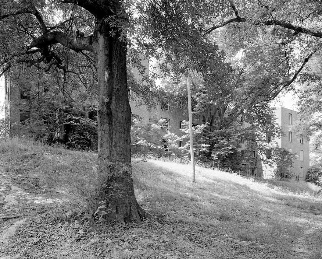 Historic Photo : Techwood Homes, Building No. 8, 115-119 Parker Street, Atlanta, Fulton County, GA 4 Photograph