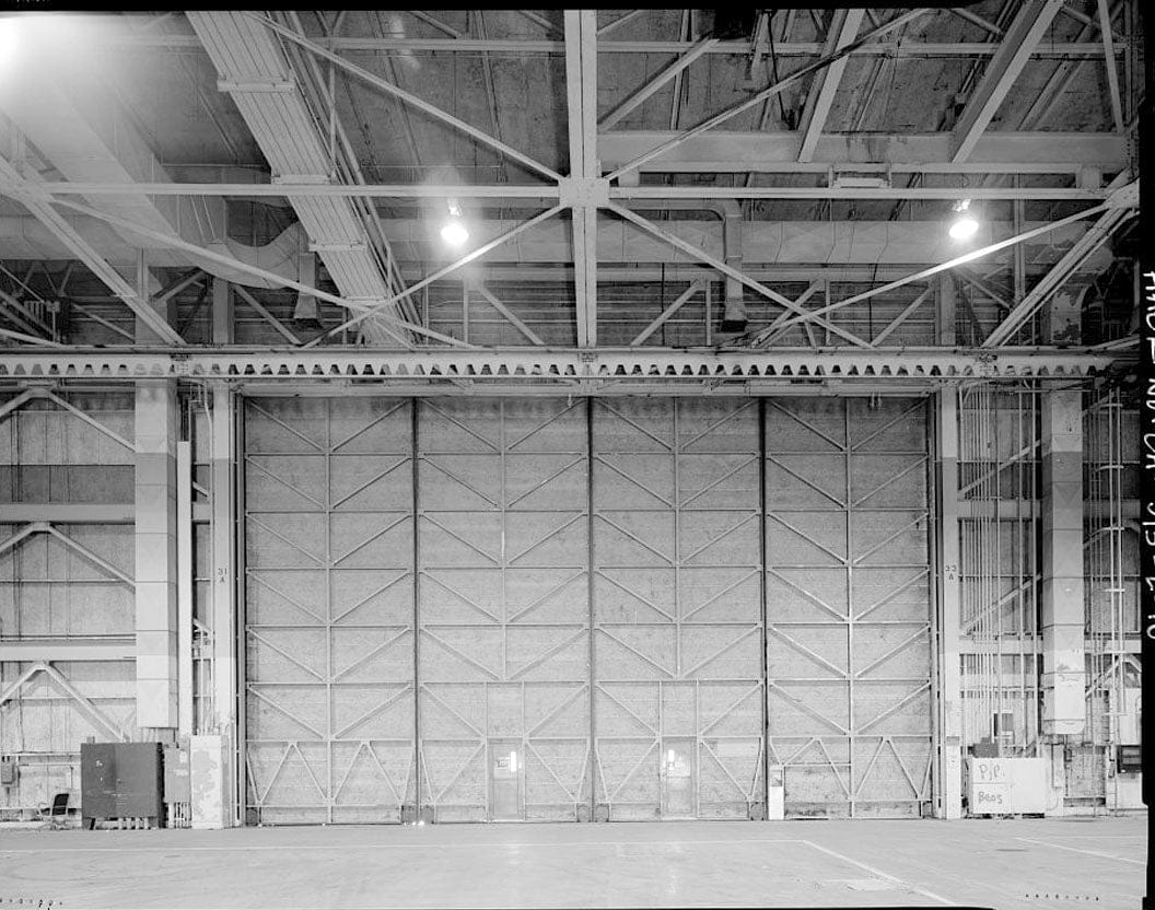 Historic Photo : Douglas Aircraft Company Long Beach Plant, Aircraft Wing & Fuselage Assembly Building, 3855 Lakewood Boulevard, Long Beach, Los Angeles County, CA 1 Photograph