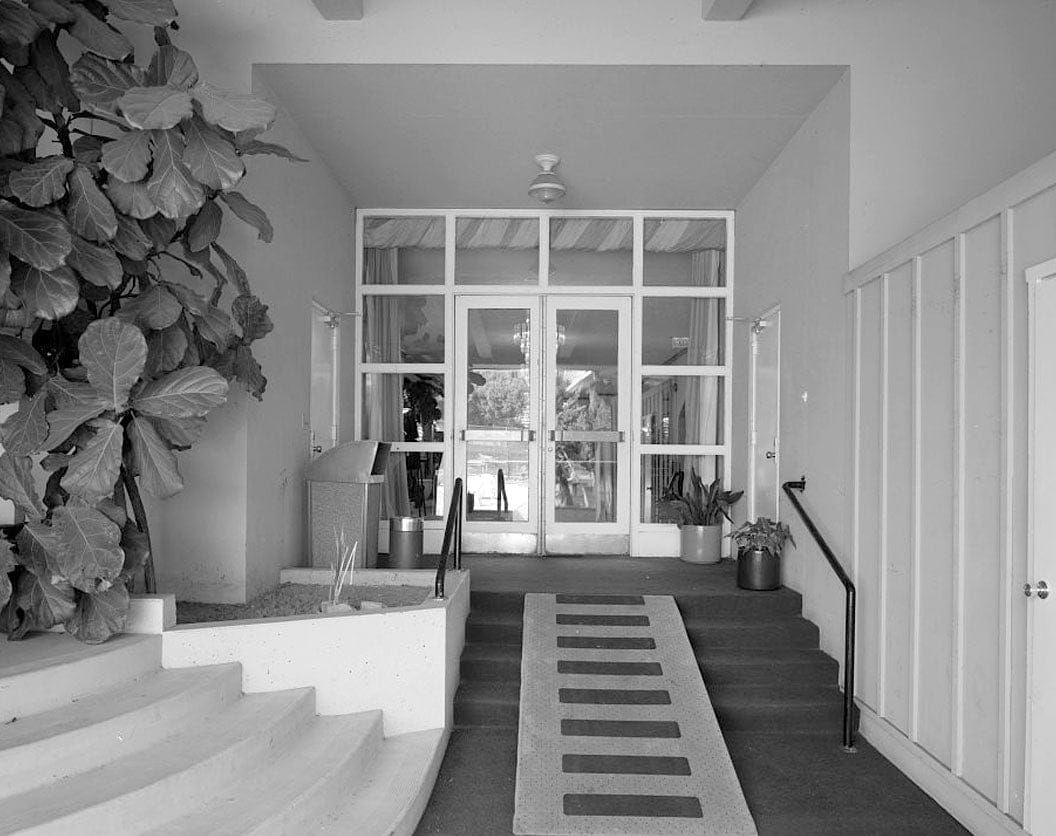 Historic Photo : Roosevelt Base, Officers' Club, Corner of Pennsylvania Street & Richardson Avenue, Long Beach, Los Angeles County, CA 1 Photograph