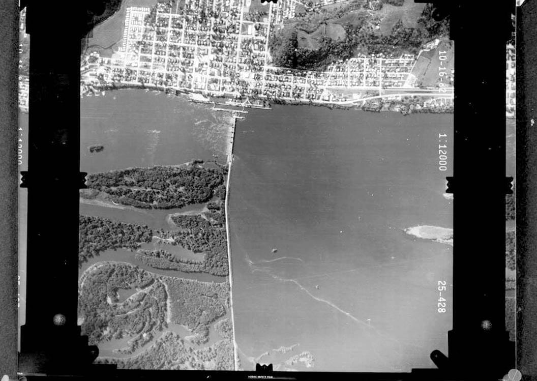 Historic Photo : Mississippi River 9-Foot Channel Project, Lock & Dam No. 12, Upper Mississippi River, Bellevue, Jackson County, IA 5 Photograph