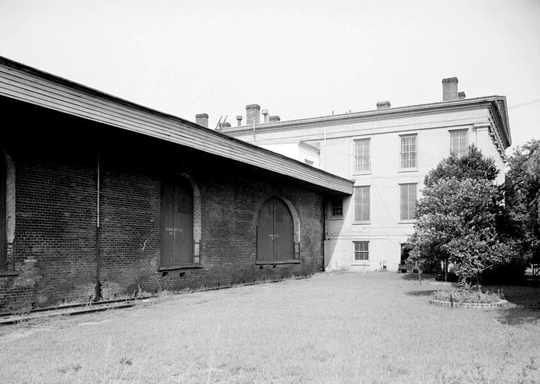 Historic Photo : Central of Georgia Railroad, Gray Building, 227 West Broad Street, Savannah, Chatham County, GA 1 Photograph