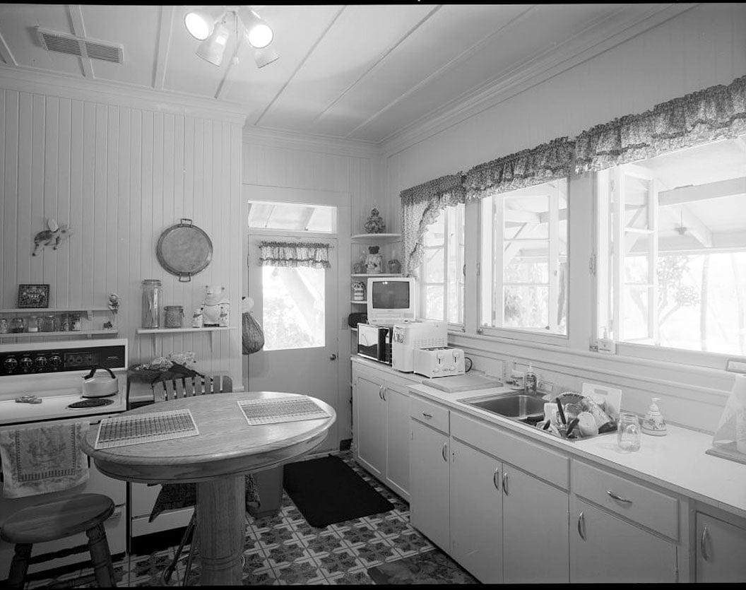 Historic Photo : U.S. Naval Base, Pearl Harbor, Naval Housing Area Pearl City Peninsula, MacIntyre House, 364 Laniwai Avenue, Pearl City, Honolulu County, HI 1 Photograph