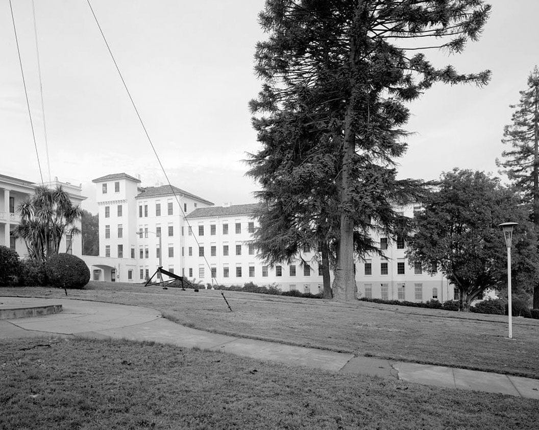 Historic Photo : Mare Island Naval Shipyard, Hospital Wards, Cedar Avenue, eat side between Fourteenth Avenue & Cossey Street, Vallejo, Solano County, CA 1 Photograph