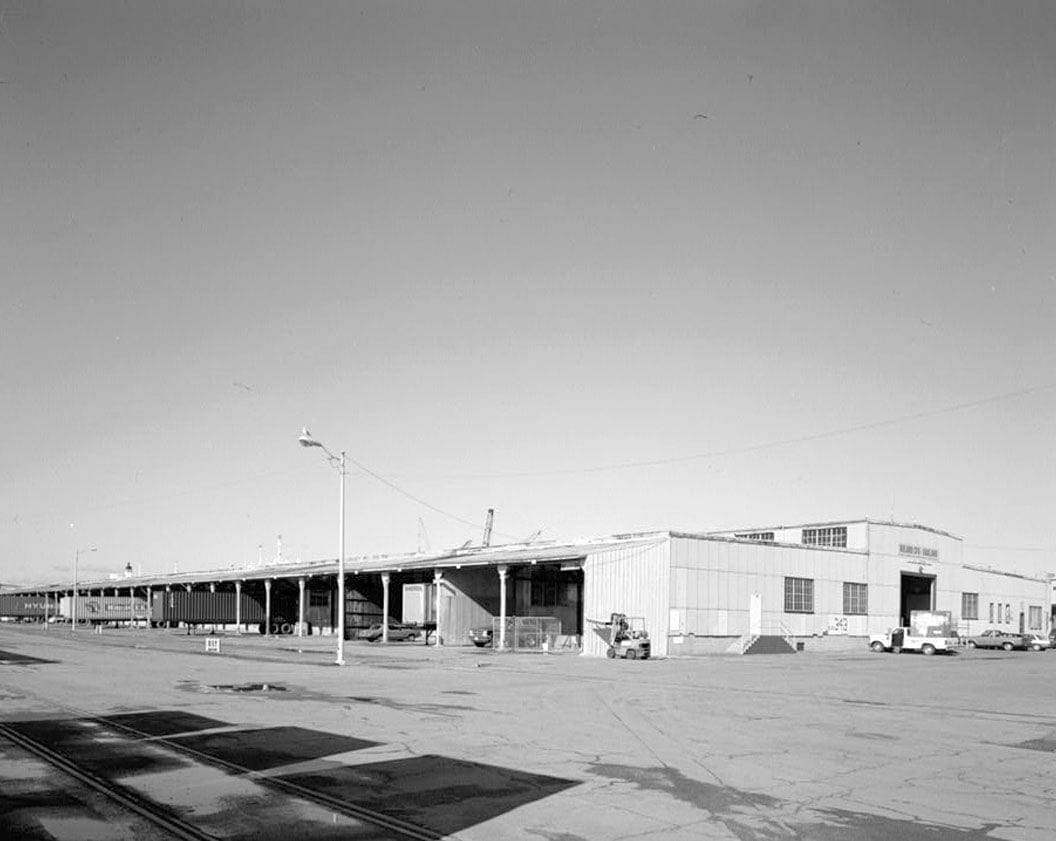 Historic Photo : Oakland Naval Supply Center, Warehouse Type B, Intersection of Third & L Streets, Oakland, Alameda County, CA 2 Photograph