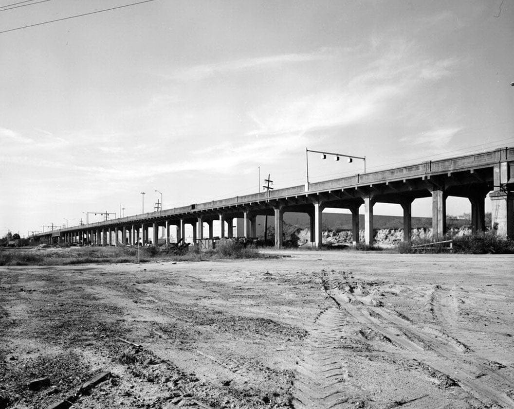 Historic Photo : Central of Georgia Railway, Bay Street Viaduct, U.S. 17 & Bay Street, spanning Central of Georgia Railroad, Savannah, Chatham County, GA 1 Photograph