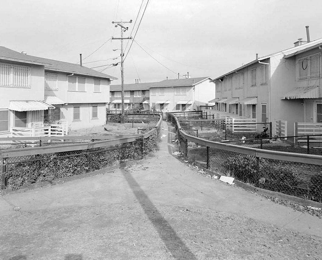 Easter Hill Village, Bordered by South Twenty-sixth Street, South Twenty-eighth Street, Hinkley Avenue, Foothill Avenue & Corto Square, Richmond, Contra Costa County, CA 16