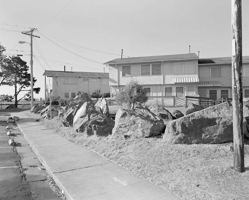 Easter Hill Village, Bordered by South Twenty-sixth Street, South Twenty-eighth Street, Hinkley Avenue, Foothill Avenue & Corto Square, Richmond, Contra Costa County, CA 10