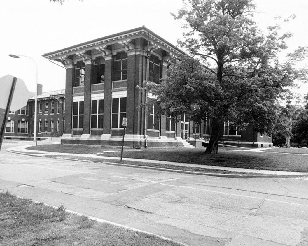 Historic Photo : St. Elizabeths Hospital, R Building, 2700 Martin Luther King Jr. Avenue, Southeast, Washington, District of Columbia, DC 1 Photograph