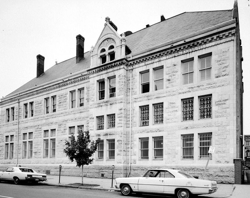 Historic Photo : National Bank of Washington, 301 Seventh Street, Northwest at Indiana Avenue & C Street, Washington, District of Columbia, DC 1 Photograph