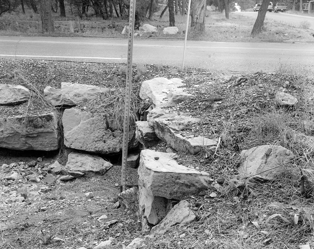 Grand Canyon National Park Roads, Apache Street Headwall No. 3, Southeast corner of intersection of Center Road and Apache Street, Grand Canyon Village, Coconino County, AZ 1