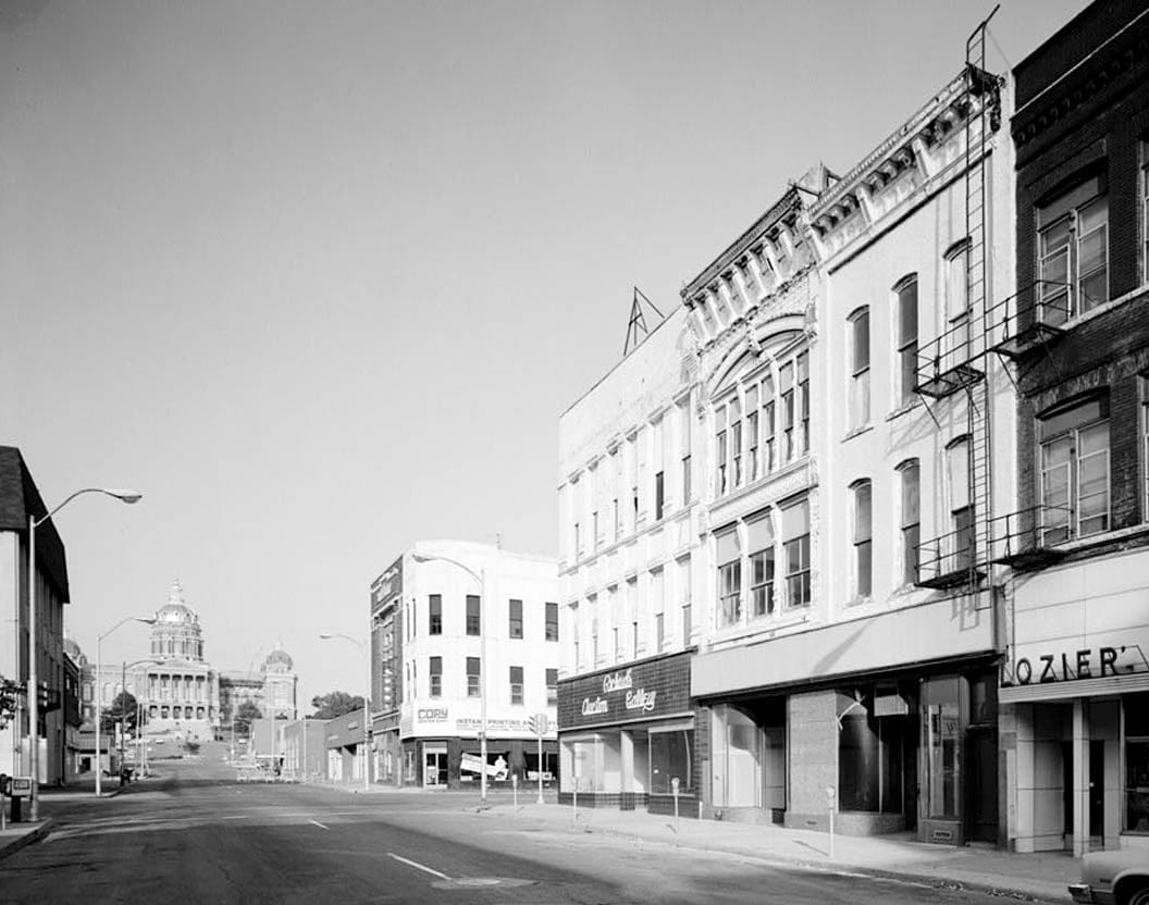 Historic Photo : East Locust Street Commercial District, 521-529 East Locust Street, Des Moines, Polk County, IA 1 Photograph