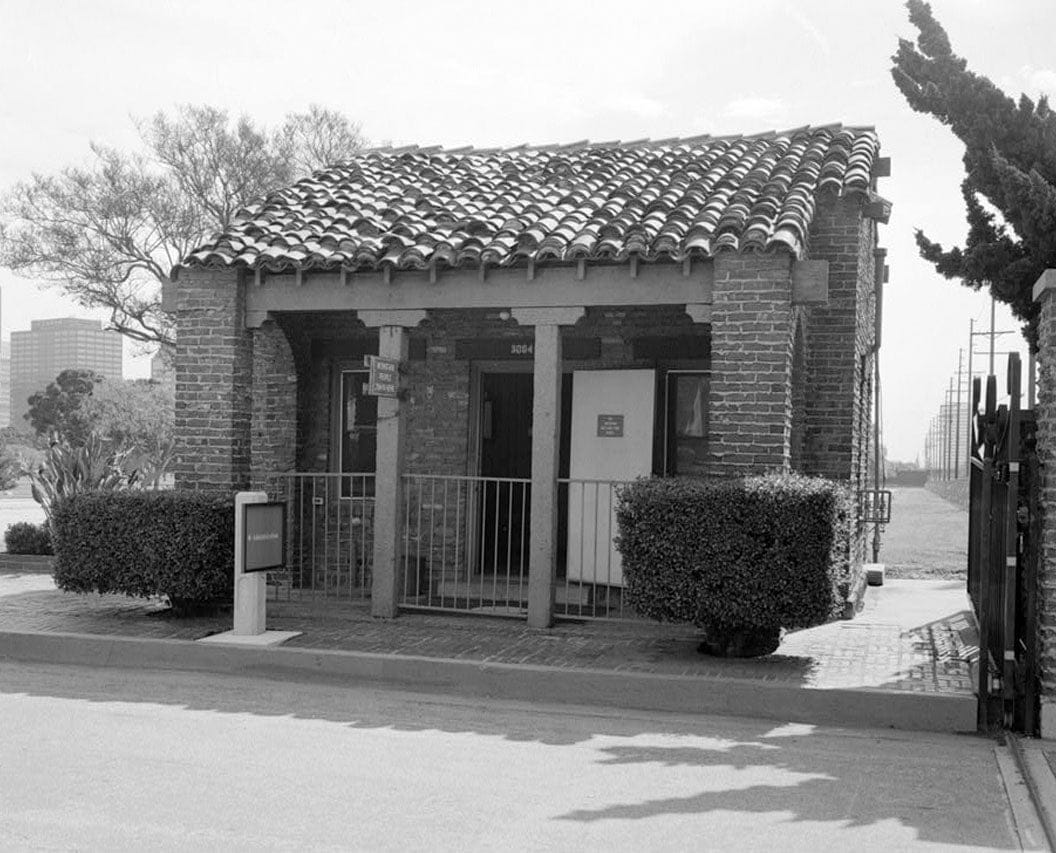 Historic Photo : Los Angeles National Cemetery, Gatehouse, 950 South Sepulveda Boulevard, Los Angeles, Los Angeles County, CA 1 Photograph