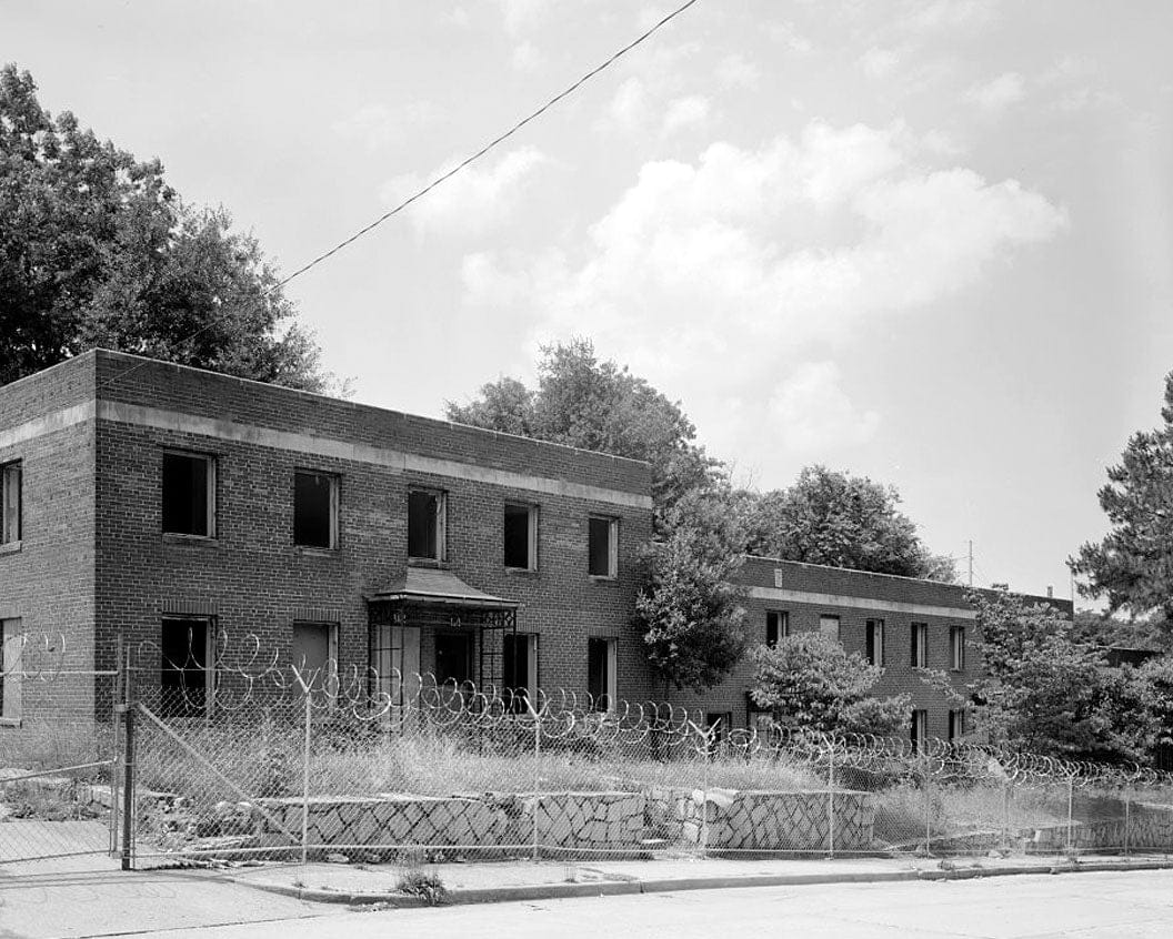Historic Photo : Techwood Homes, Building No. 9, 112-126 Parker Street, Atlanta, Fulton County, GA 3 Photograph