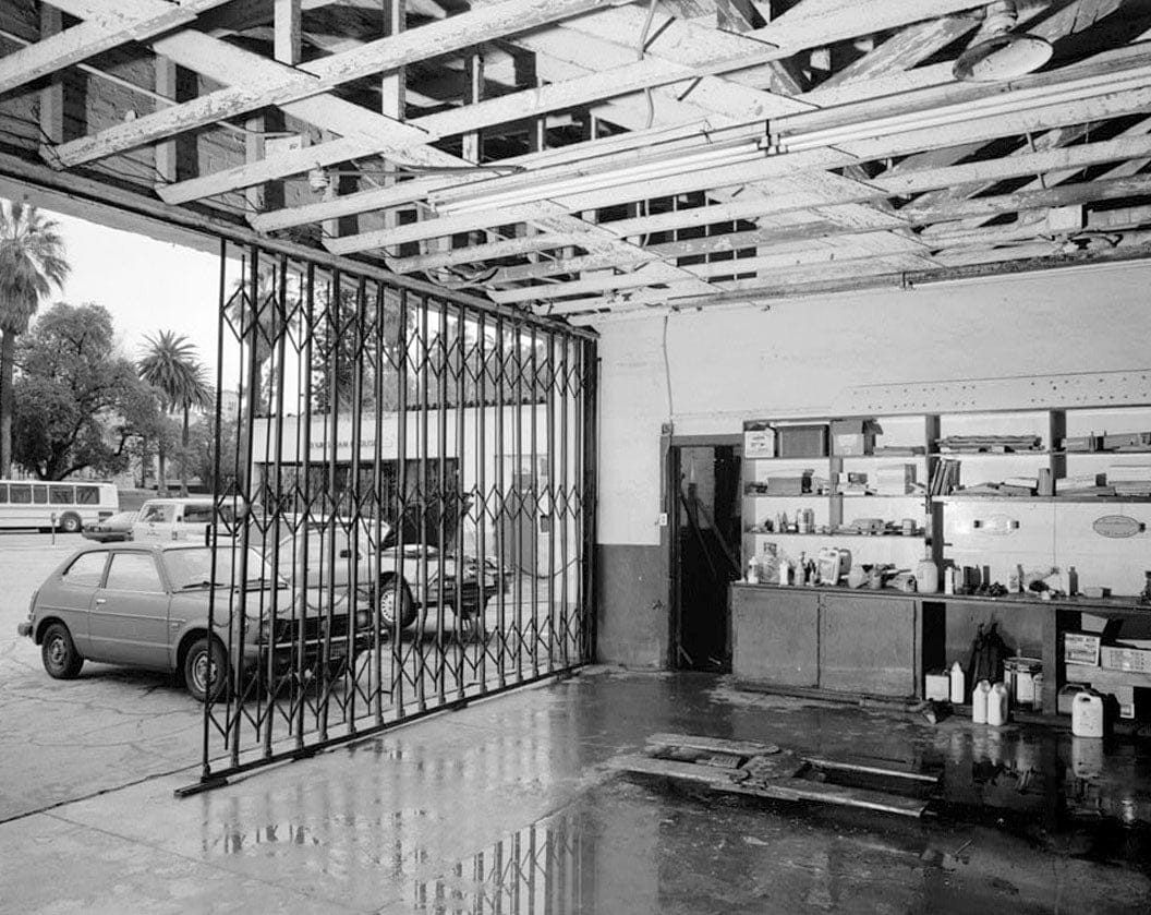 Historic Photo : C.F. Forbes Gas Station, Automobile Repair Shop, 195 North Raymond Avenue, Pasadena, Los Angeles County, CA 5 Photograph