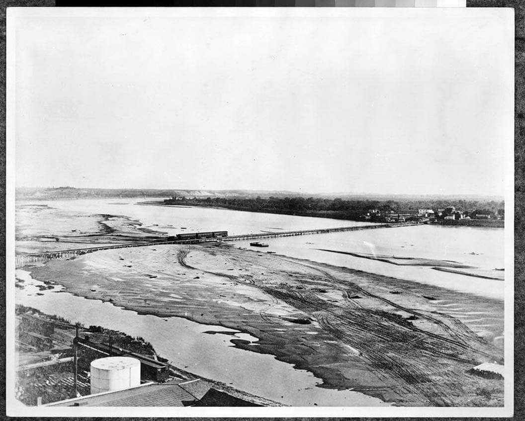 Historic Photo : Pacific Shortline Bridge, U.S. Route 20,spanning Missouri River, Sioux City, Woodbury County, IA 66 Photograph